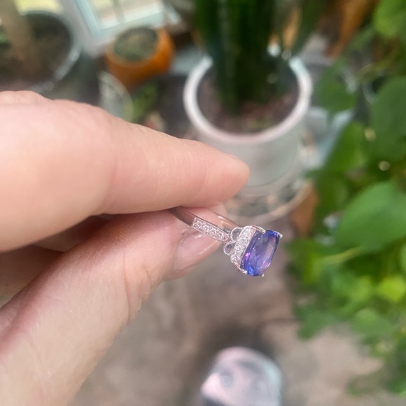 Diamond and Tanzanite 18K white gold ring. - Picture 8 of 9